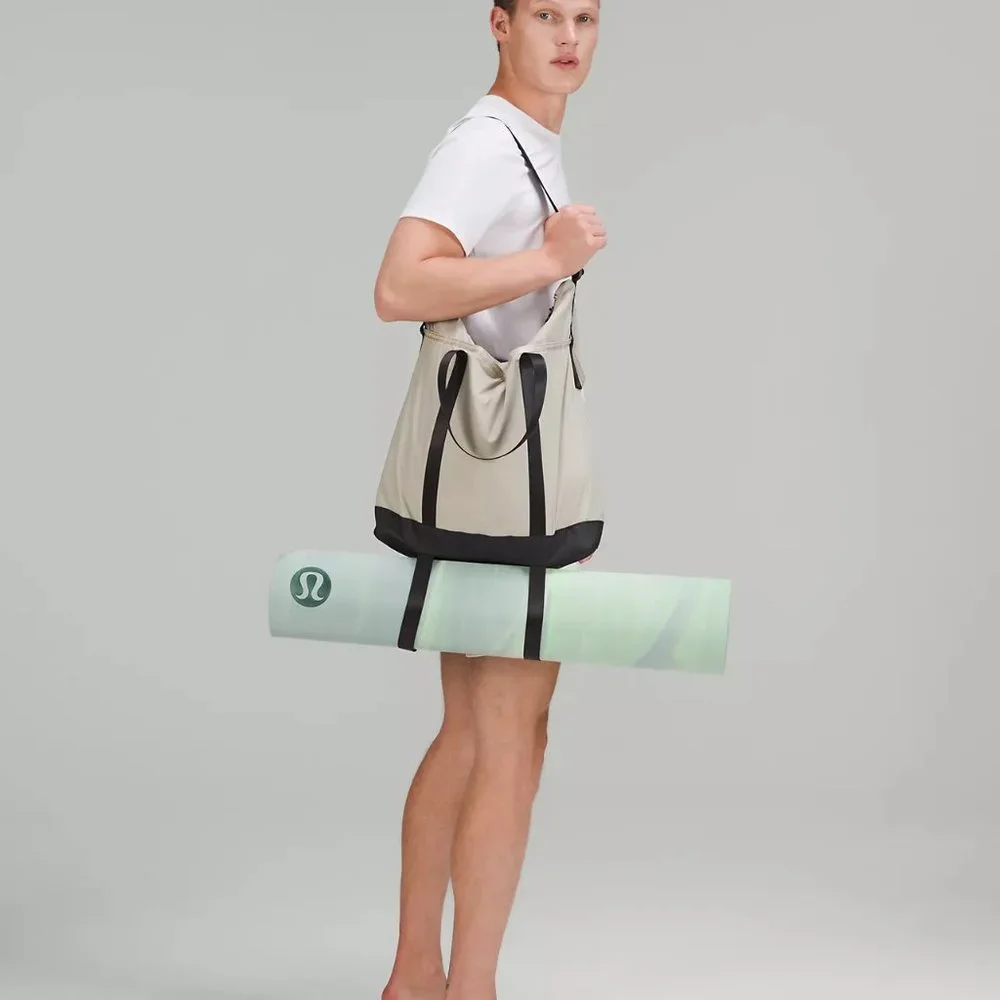 Lululemon Patch Logo Tote Bag 25L, BNWT - Picture 6 of 7